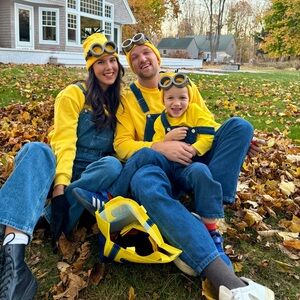 Minion Family Costume Set